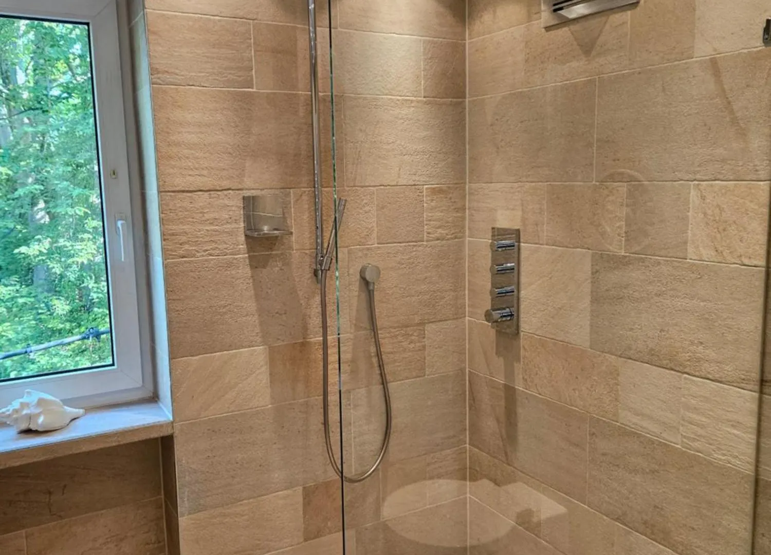 Residence Moai - Exklusiver Rueckzugsort Fuer Geschaeftsreisen - Kostenloser Parkplatz, Wlan, Waschtrockner, Smart Tv, Qbo Essential, Ergonomischer Schreibtisch Erlangen 0*,