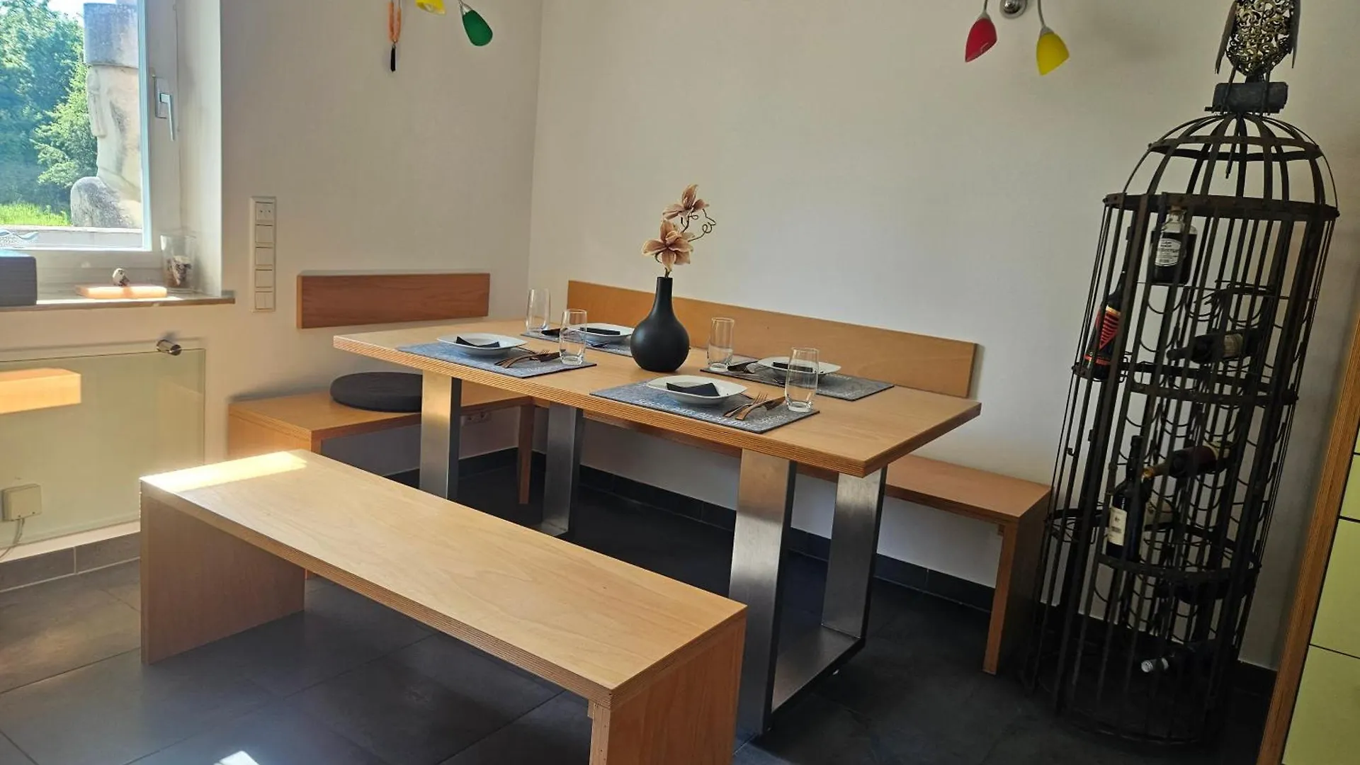 Residence Moai - Exklusiver Rueckzugsort Fuer Geschaeftsreisen - Kostenloser Parkplatz, Wlan, Waschtrockner, Smart Tv, Qbo Essential, Ergonomischer Schreibtisch Erlangen Apartment