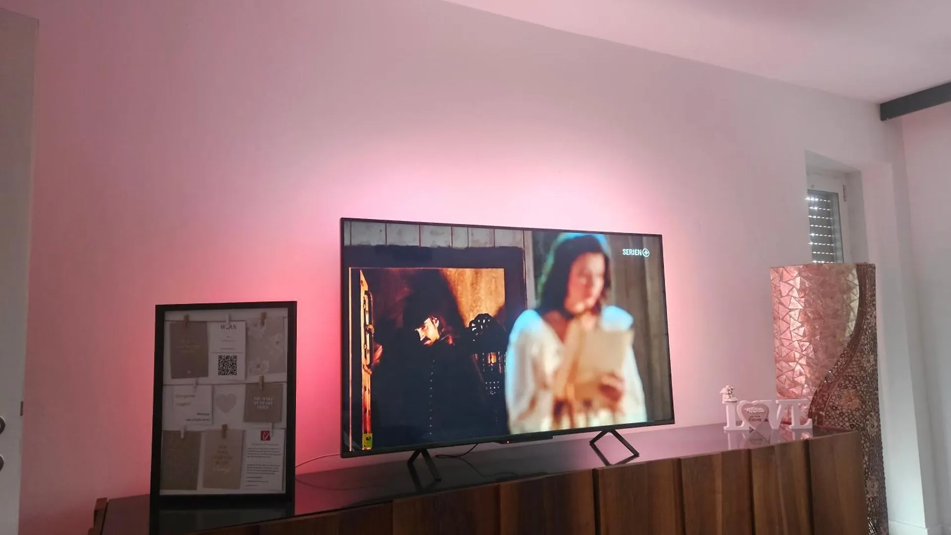 Apartment Residence Moai - Exklusiver Rueckzugsort Fuer Geschaeftsreisen - Kostenloser Parkplatz, Wlan, Waschtrockner, Smart Tv, Qbo Essential, Ergonomischer Schreibtisch Erlangen