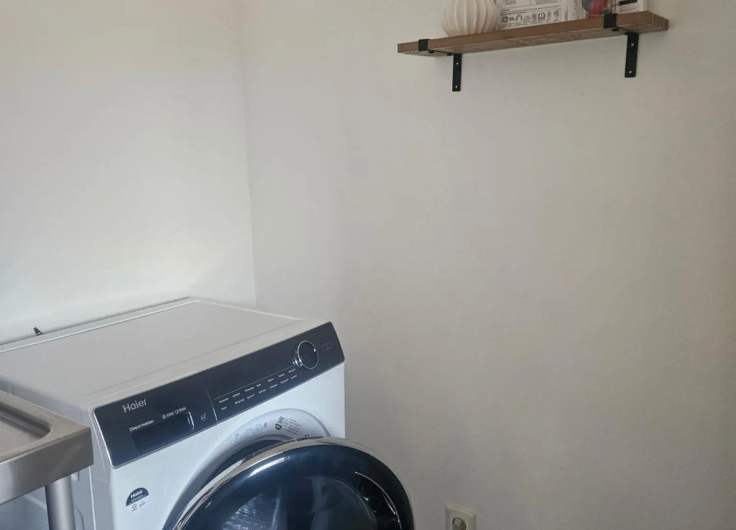 Residence Moai - Exklusiver Rueckzugsort Fuer Geschaeftsreisen - Kostenloser Parkplatz, Wlan, Waschtrockner, Smart Tv, Qbo Essential, Ergonomischer Schreibtisch Erlangen