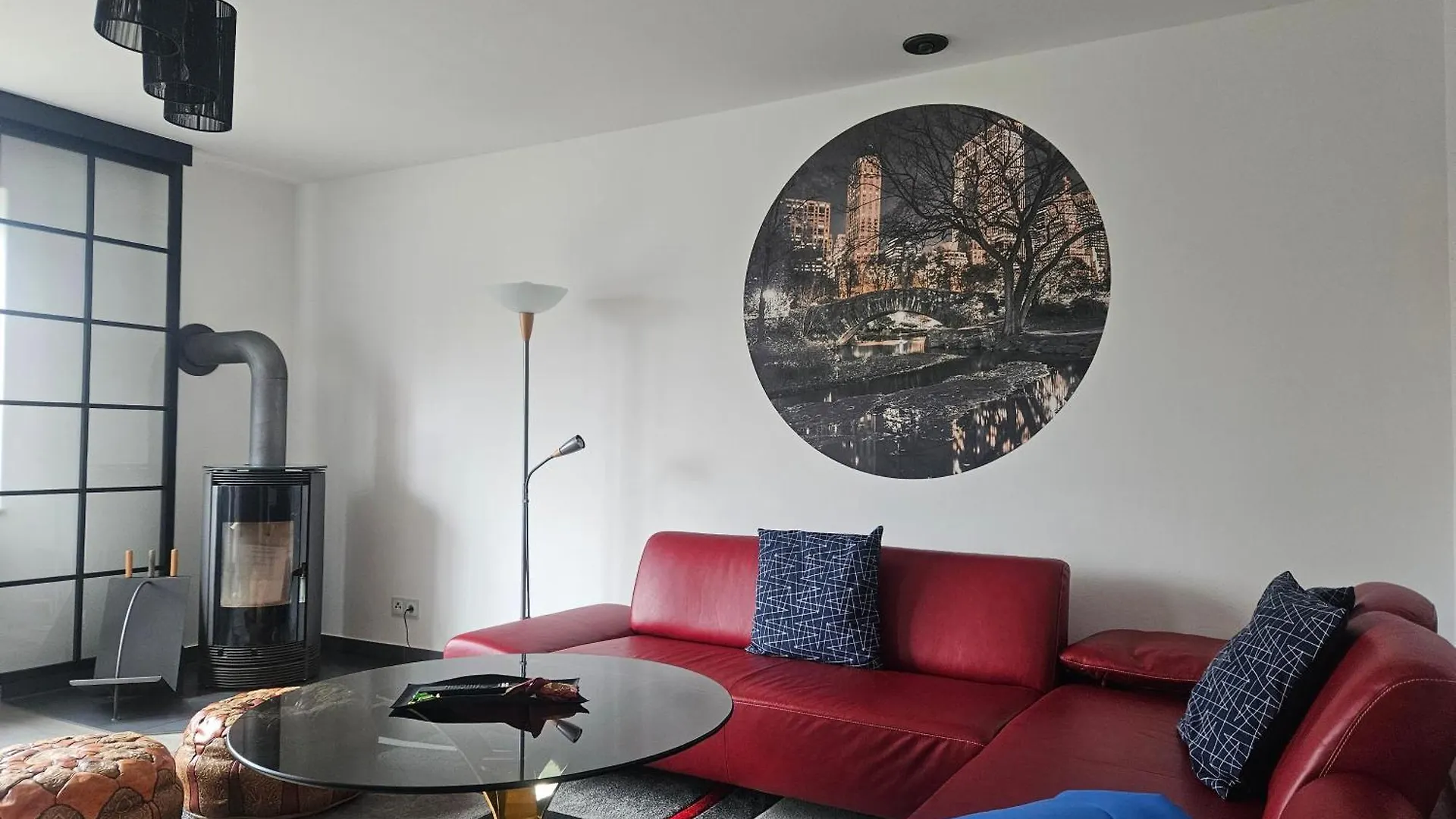Apartment Residence Moai - Exklusiver Rueckzugsort Fuer Geschaeftsreisen - Kostenloser Parkplatz, Wlan, Waschtrockner, Smart Tv, Qbo Essential, Ergonomischer Schreibtisch Erlangen