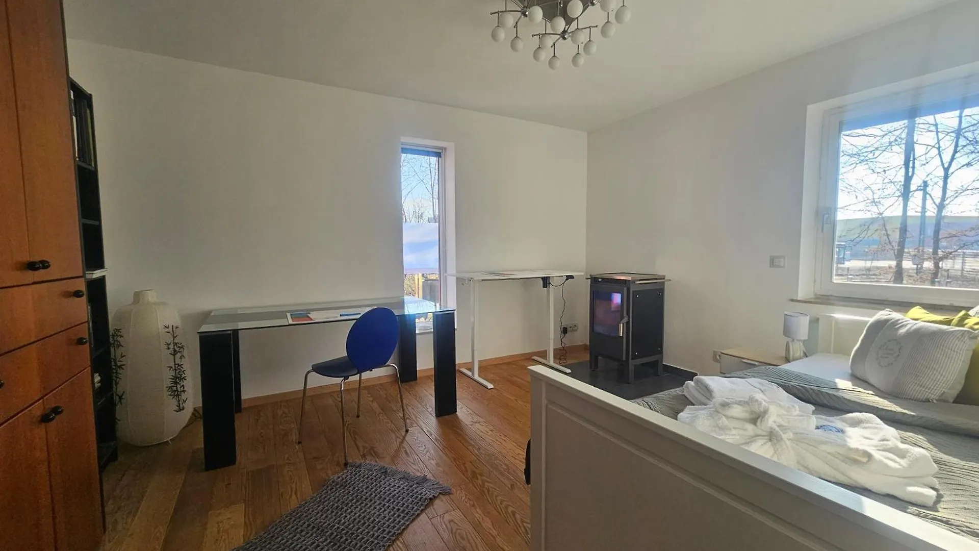 Residence Moai - Exklusiver Rueckzugsort Fuer Geschaeftsreisen - Kostenloser Parkplatz, Wlan, Waschtrockner, Smart Tv, Qbo Essential, Ergonomischer Schreibtisch Erlangen