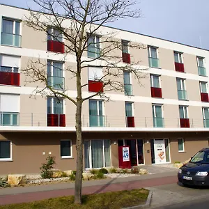 East Apartahotel