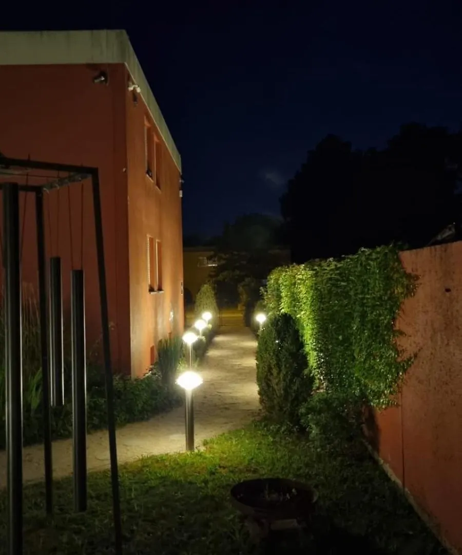 Residence Moai - Exklusiver Rueckzugsort Fuer Geschaeftsreisen - Kostenloser Parkplatz, Wlan, Waschtrockner, Smart Tv, Qbo Essential, Ergonomischer Schreibtisch Erlangen