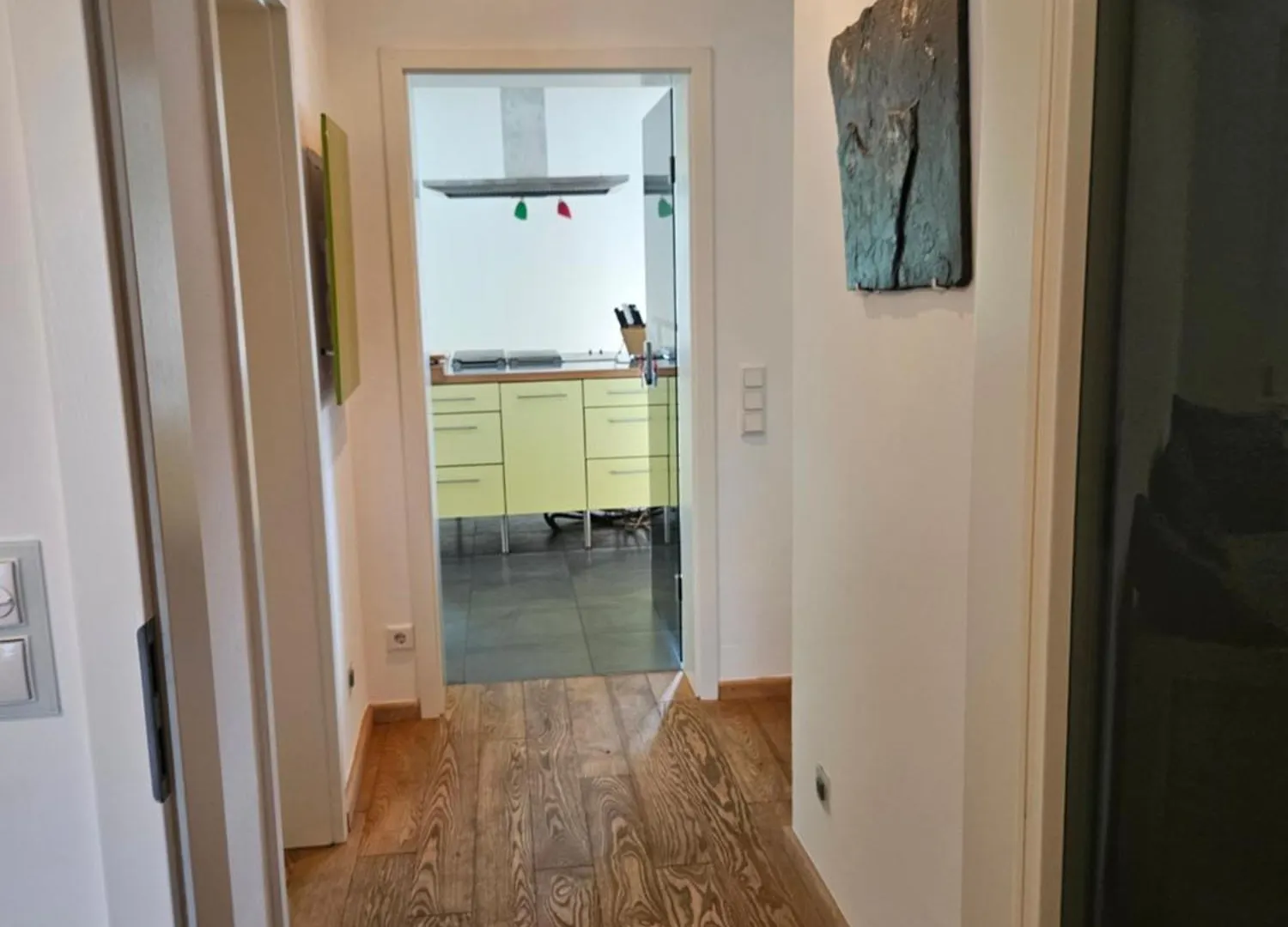 Residence Moai - Exklusiver Rueckzugsort Fuer Geschaeftsreisen - Kostenloser Parkplatz, Wlan, Waschtrockner, Smart Tv, Qbo Essential, Ergonomischer Schreibtisch Erlangen Apartment
